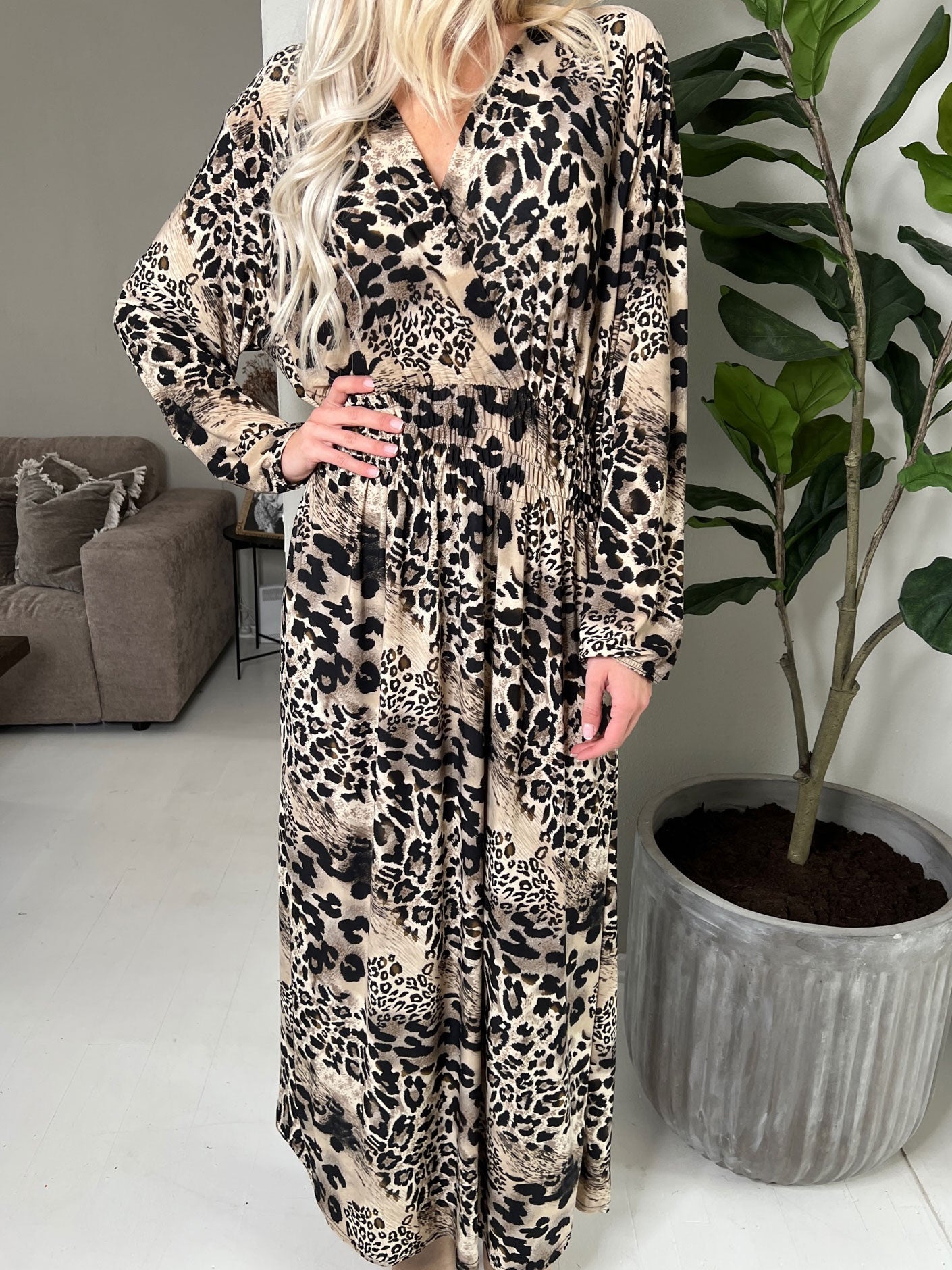 Pams Long Sleeve - Lång stretchig klänning i rynkfritt tyg i stora storlekar